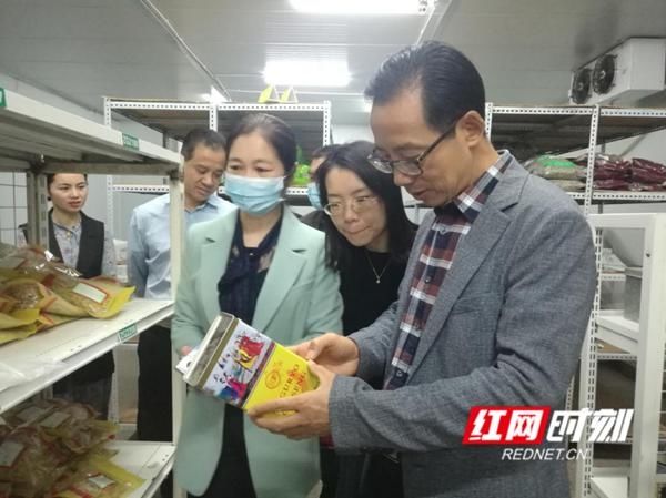  ＂ptid＂:＂a6670】永州市市场监督管理局党组书记刘军君检查调研防疫物资供应企业