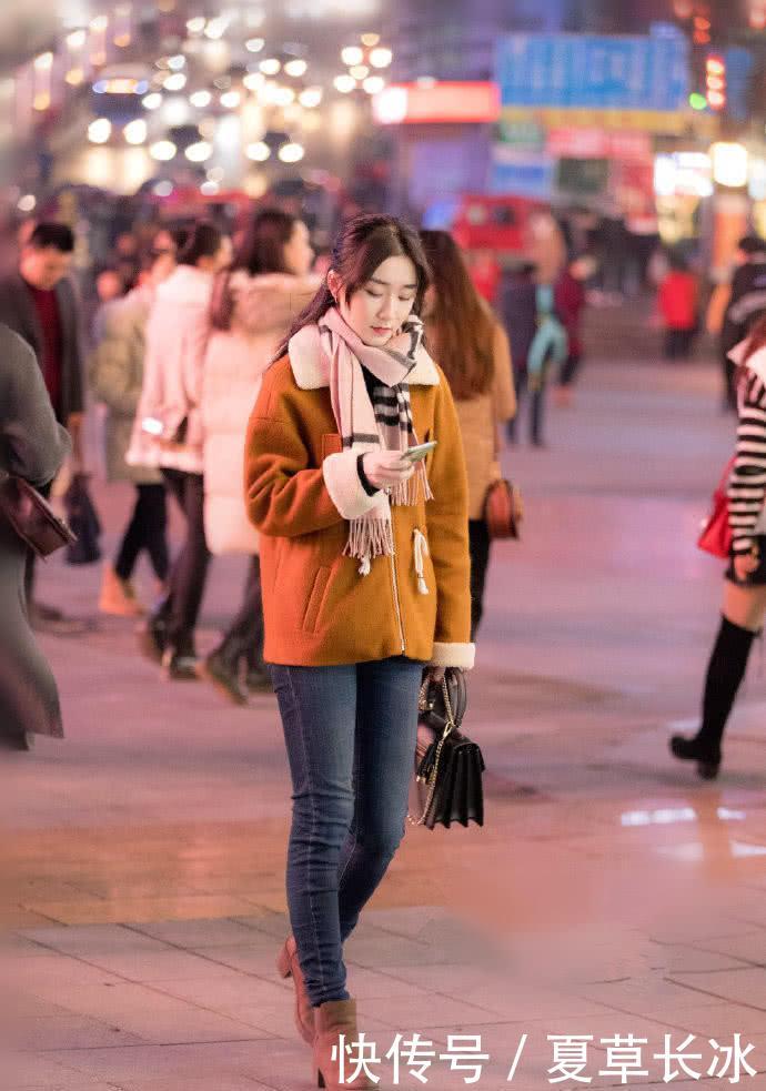  「精致」街拍：精致到细节的美丽，更显女人成熟的魅力～赶快娶回家！