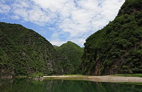  第一大■河南第一大县，相当于1个焦作，接近2个鹤壁，又名河南