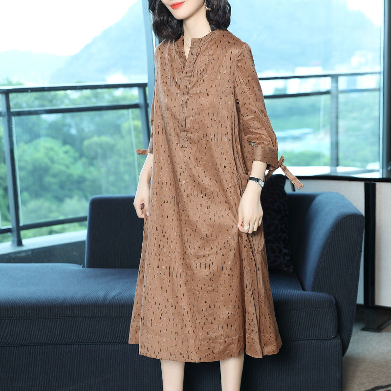 这新款棉麻一上市，真丝皮草都要靠边站，秋老虎穿它凉爽显气质