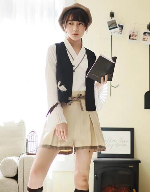  #汉服#穿汉服出街被骂，但汉元素不一样，这几套汉服男生看了都不舍