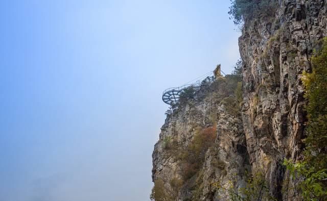 太美了，全国最高的高山无边泳池原来隐藏在这小城市里