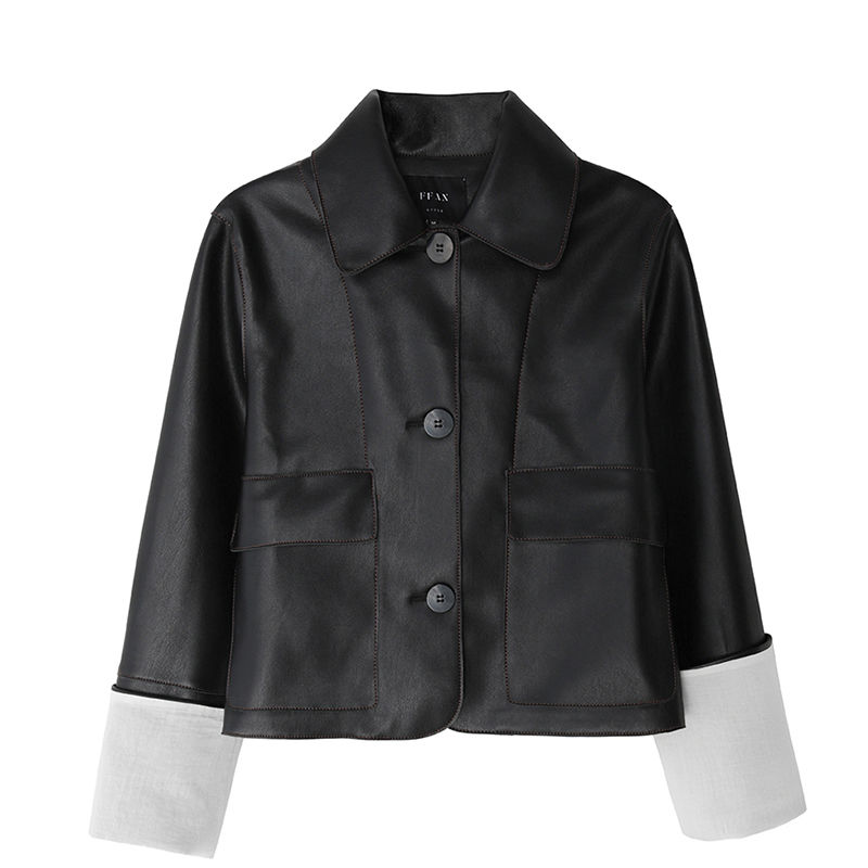 小个子小姨,穿着皮衣+短靴,没人信她1米4,人人夸高挑气质好