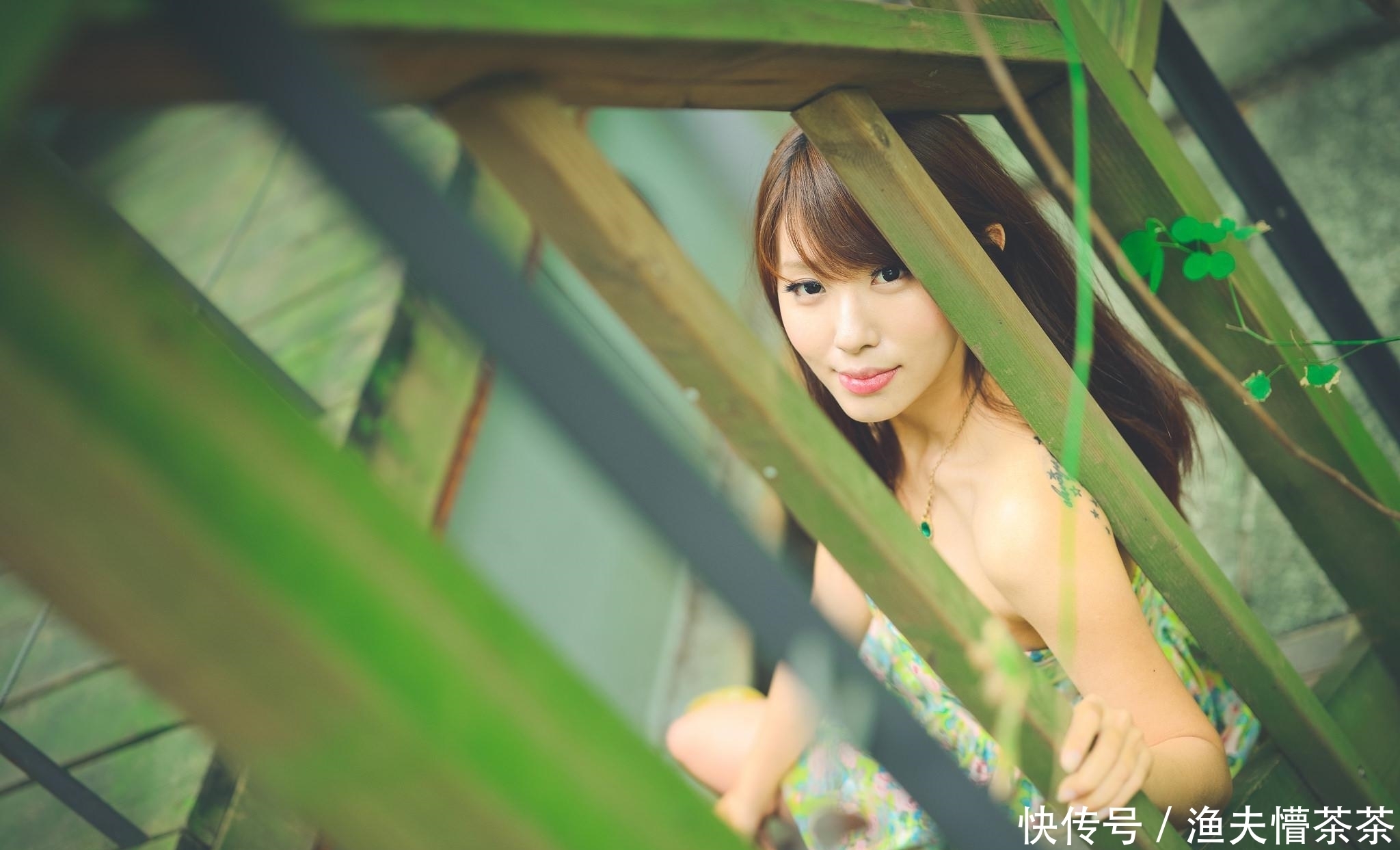 #写真#时尚穿搭推荐:时尚美女唯美写真,青春、靓丽,简直美爆了