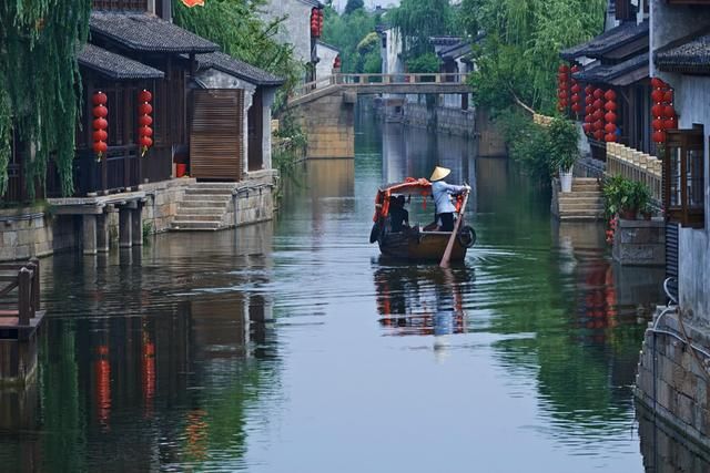 玩一圈收6次钱，进去亿万富翁出来穷光蛋，游客：一条命换一个景