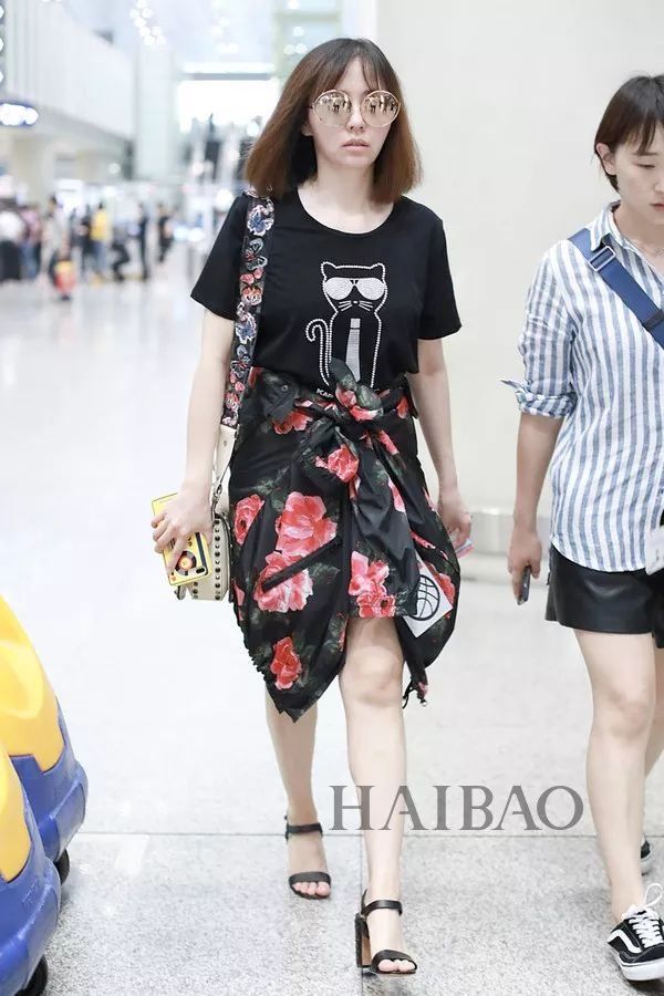 朱亚文女儿这么可爱!关晓彤鹿晗都见过家长了?【海报街拍】