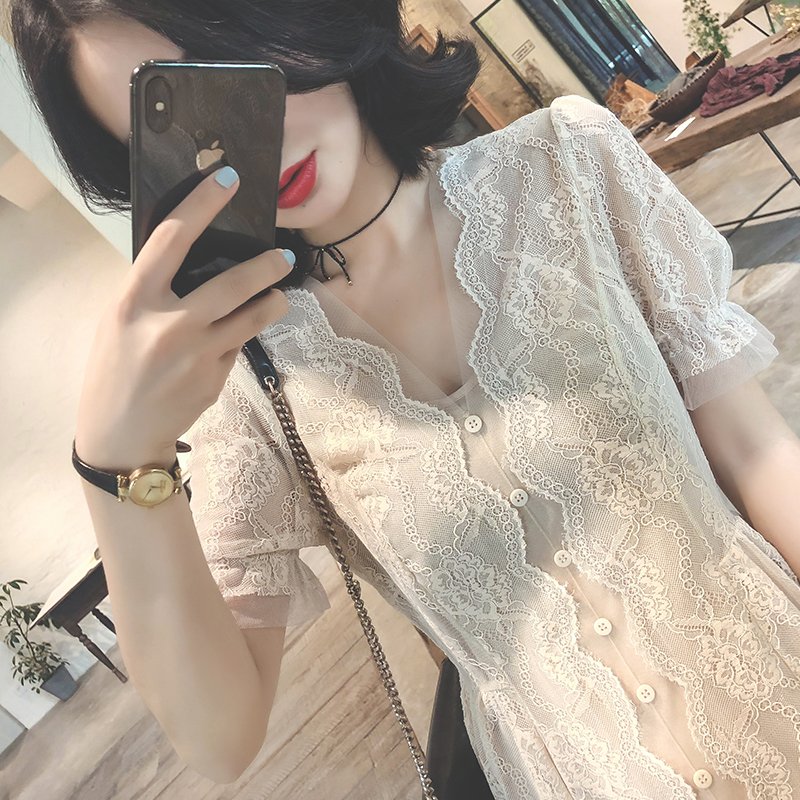 有一种性感“心机裙”,彰显浓浓女人味,上街惊艳全场