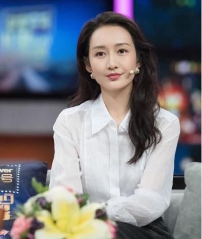 王鸥经纪人冒用事件发声辟谣，却遭杨幂粉丝怒怼