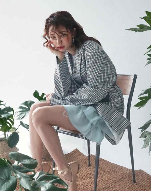  『高級』想不到20年的西服竟那样短？确实太高級了