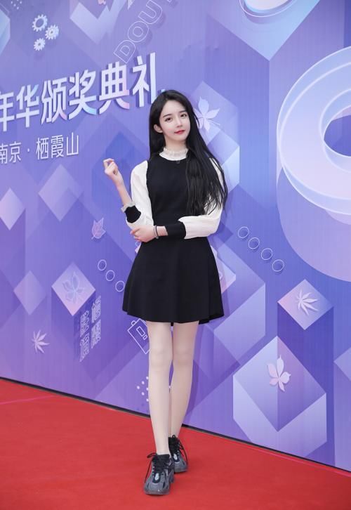 「那刻」艾比不穿女装“大变样”看到他穿回男装那刻全网女生沸腾了