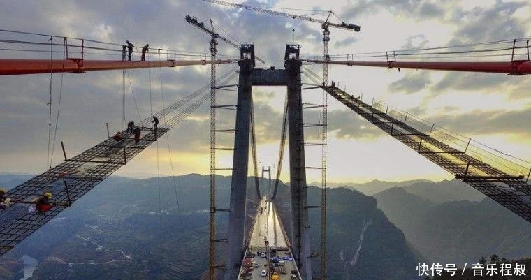 泰国第一高楼:白天被吐槽为烂尾工程,一到晚上大家都不说话了!