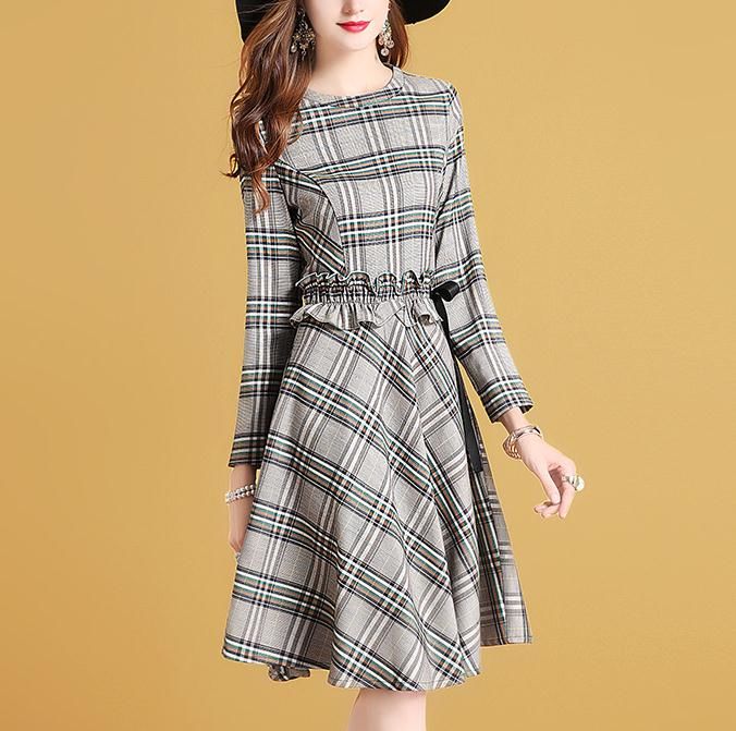 有一种美叫“宝石蓝”秋裙，媲美十件旗袍，虽贵，但美得直入心坎