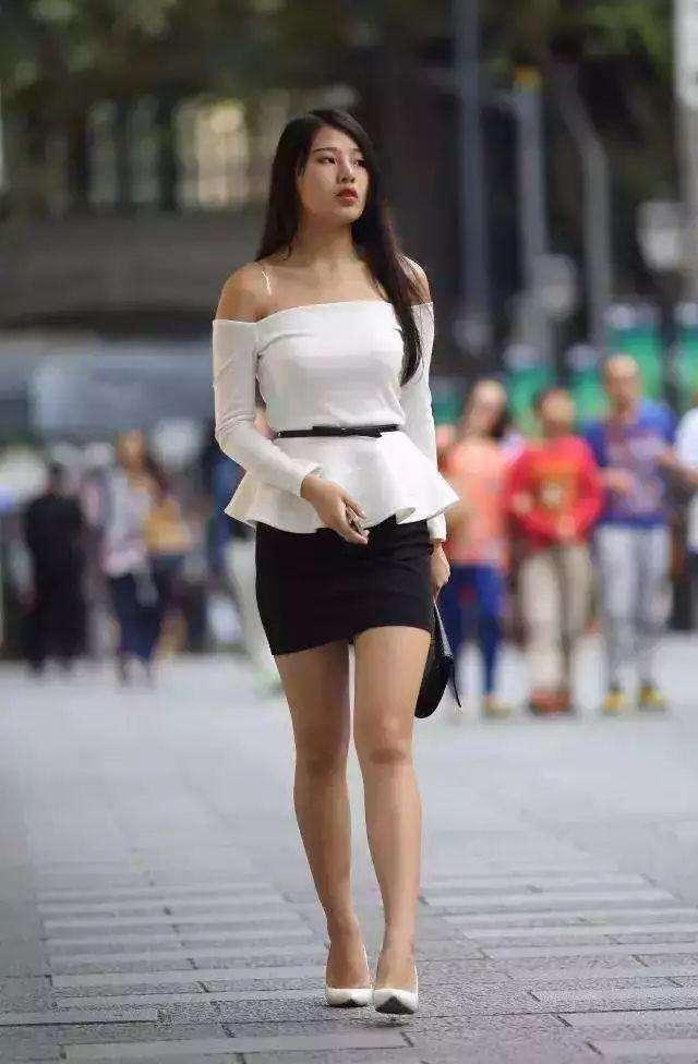 街拍, 短裙和丝袜就是性感的代表, 小姐姐穿上后格外的迷人!