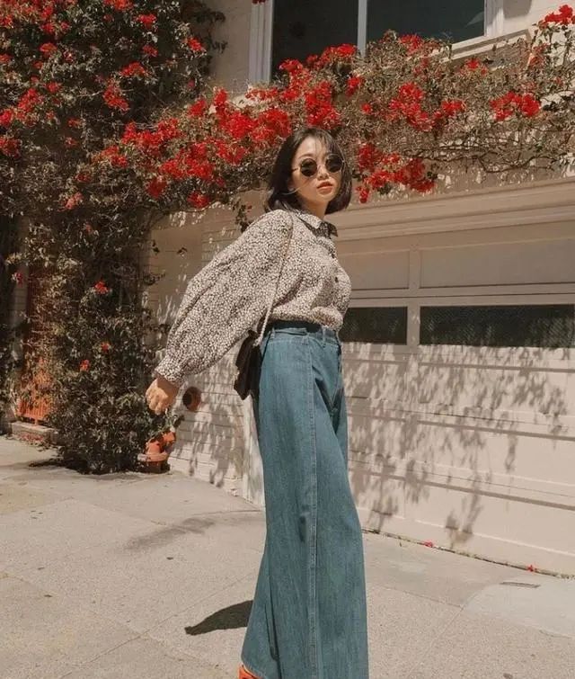  气质@早春流行一种穿法,叫“衬衫+阔腿裤”,气质又显瘦,明星都爱穿