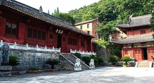 国内“最神秘”的寺庙，全心修行不受供奉，多来从未开过庙门