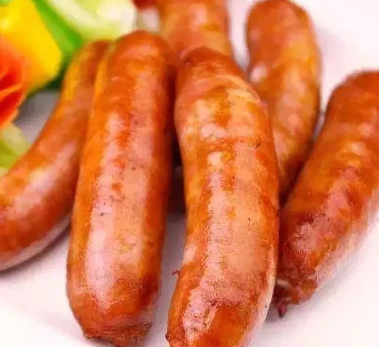 转发提醒!!定州12岁女孩疑似吃火腿肠中毒身亡!很多小孩爱吃!