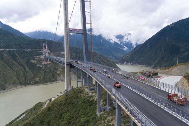 总投资超10亿！用70万吨混凝土6万公里长钢丝架起大西南超级工程