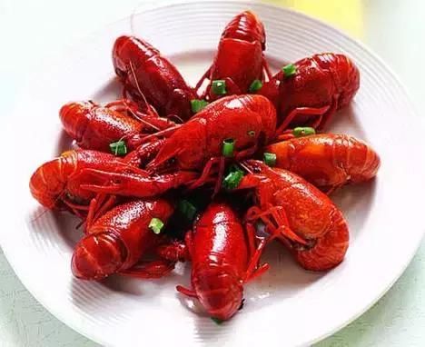 夏季吃小龙虾会得哈夫病？谣言又来了！