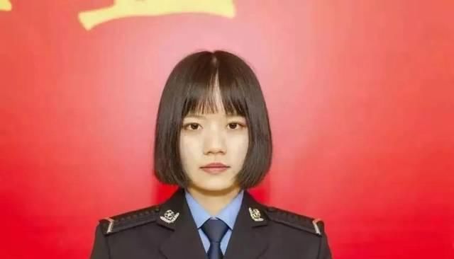  人民警察@藏蓝的警服，干练的头发......