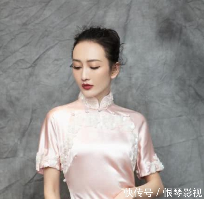 『妩媚』东方女子身材和气质的旗袍装,王鸥妩媚,宋茜明艳