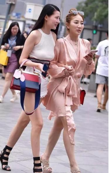「女生」女生有这“3个特点”,最好还是别穿高跟鞋了,特别是第2点