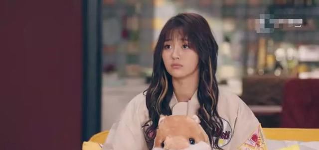 爱5张伟和谁在一起