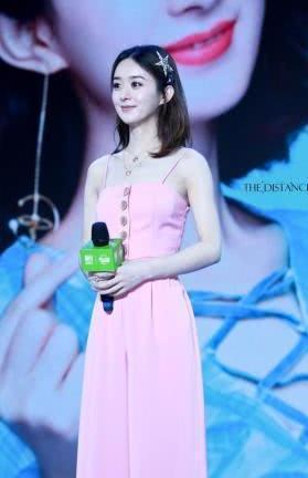 赵丽颖杨幂同穿夏天甜粉色，成果热巴一呈现，人世水蜜桃果然惊艳