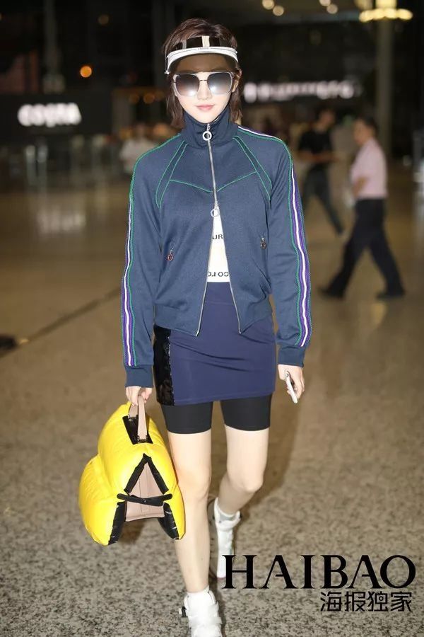 秘籍| 明星都在炫腹秀美腿，但怎么露才更高级?【海报街拍】