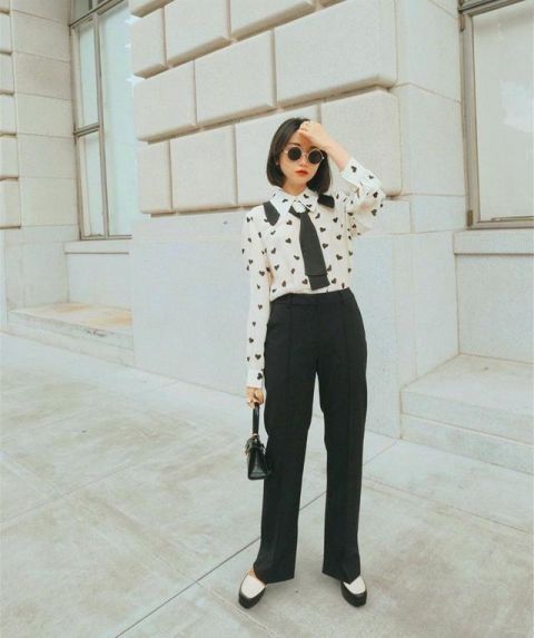 女人■女人无论什么年纪,衣柜里都要有一件衬衫,搭配裤装气质满分