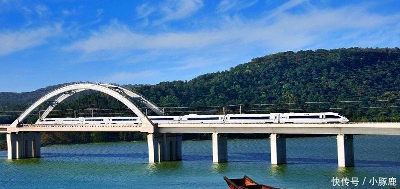高铁全程都不停, 乘客每个站台都能上车