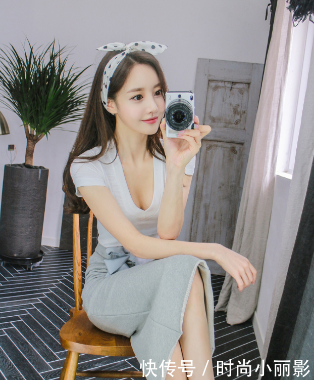 清新时尚的紧身裙美女，女神的魅力脱颖而出！