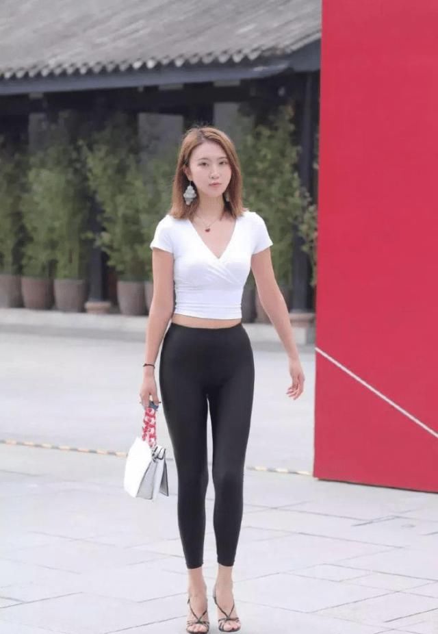 蜜桃|不仔细看的话, 说“蜜桃裤”会发光发亮, 没几个人相信吧?