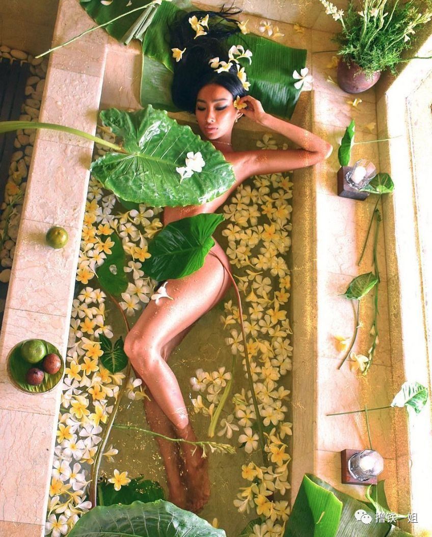 南韩第一蜜桃臀竟然是超模版王菊，蚂蚁腰逆天了!