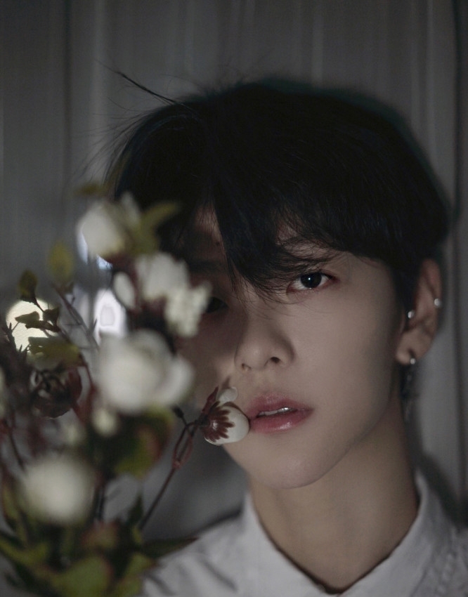  刘梦：杨幂公司新签艺人刘梦，撞脸李钟硕傻傻分不清，没想到还是个女孩