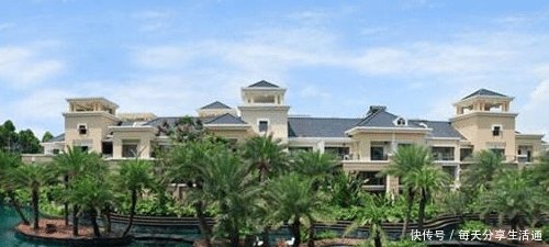 看完德国的富人区,再看中国的富人区,一个住富豪一个住土豪