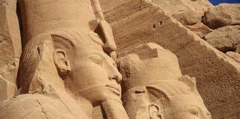 欣赏国内外的8座大型石雕，令人惊叹的是一种气势！