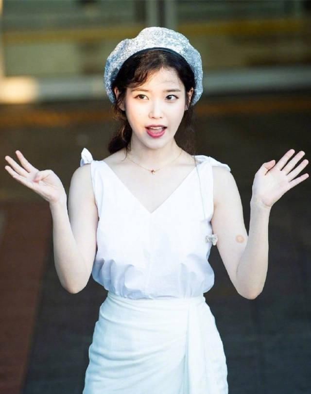  『乖巧』pick时尚贝雷帽，拥有满分减龄感，做乖巧的青春少女