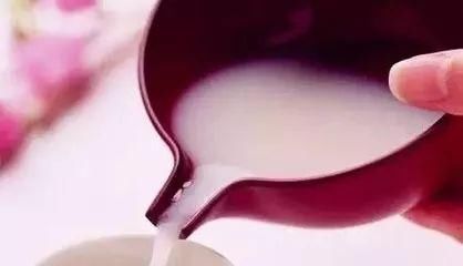 日常7个洗脸小妙招，祛痘、美白还抚平皱纹！你知道吗？