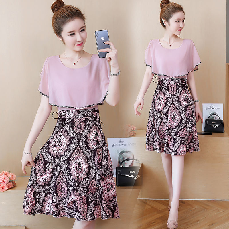 时下最火爆的一种裙:“温柔裙”!妩媚迷人,巨适合80后女人穿