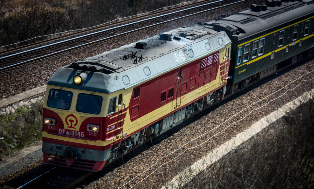 我国这辆全卧铺火车，727公里路程一站直达，被称为“流动宾馆”