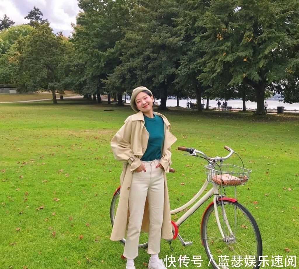 『与奶奶裤』别再穿阔腿裤了!2020最流行的“奶奶裤”才是真时髦!