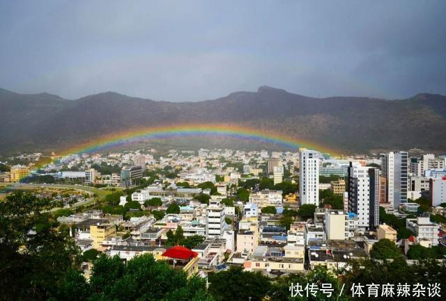 与中国非常交好的国家钞票上印的是中国人,还对中国实行免签!