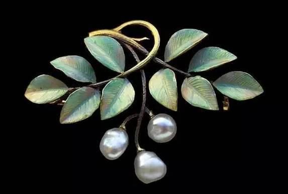 《金粉世家》重播!当年的董洁和刘亦菲，谁是你心目中的女神?