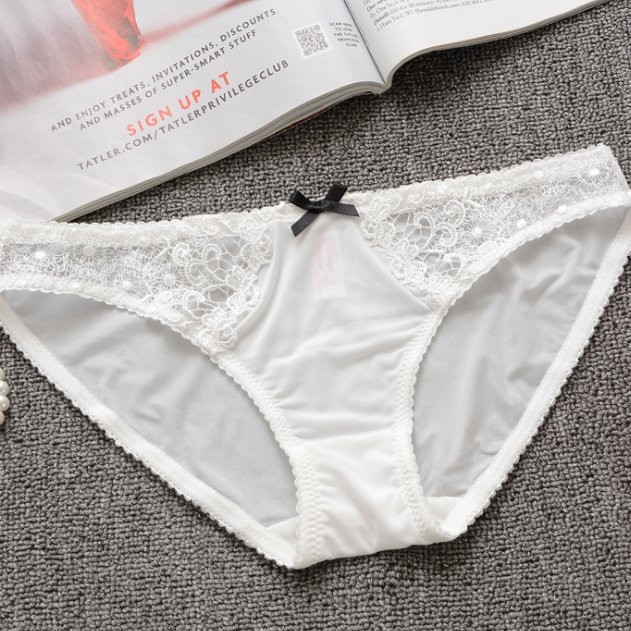 老婆穿这三角裤，好看不说，还性感的要命，我马上买几件回家