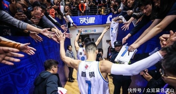 林书豪在cba打了几场