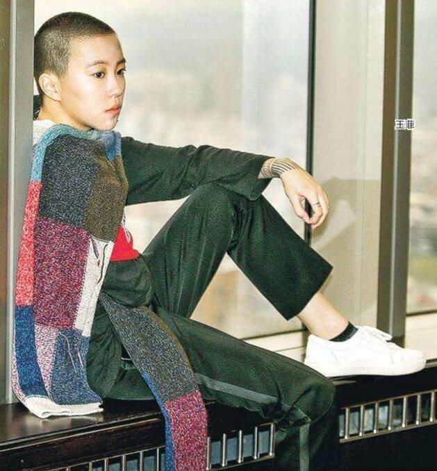 高圣远否认离婚，港媒却说周迅跟窦靖童暧昧，这俩的人际圈太魔幻