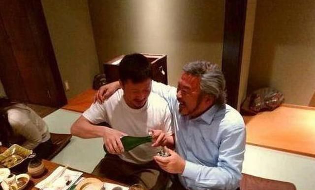 吴京首次回应在日本喝酒玩乐的原因，网友：错怪你了！