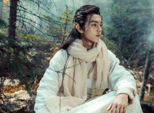 『流量』这部剧开光了吧，杀青4年没播出，主演们却已经从新人熬成了当红流量！