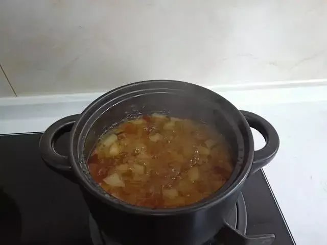  [新鲜银耳]朋友从不敷面膜，皮肤又嫩又白，原来天天1碗“四物汤”，简单