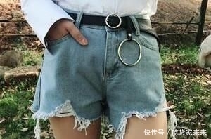  气质@5件饰品，就能让简单的衣服，散发出时尚优雅的女性气质